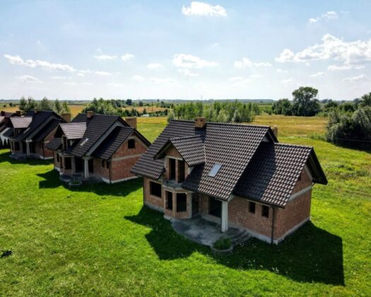 Dom, 259,25 m² – Trześń, Cicha