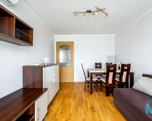 3-pokojowe mieszkanie z klimatyzacją, 49 m² – Stalowa Wola, Siedlanowskiego 4